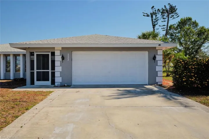 233 SE 10th  TER, Cape Coral, FL 33990