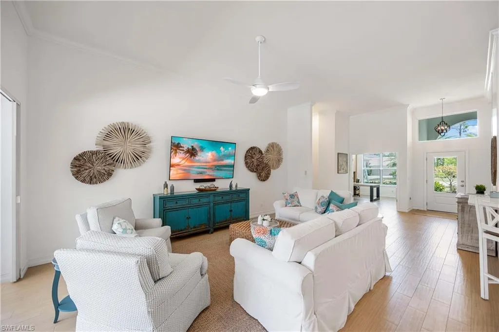 6573 Chestnut CIR, Naples, FL 34109,225043794