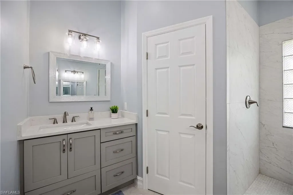 6573 Chestnut CIR, Naples, FL 34109,225043794