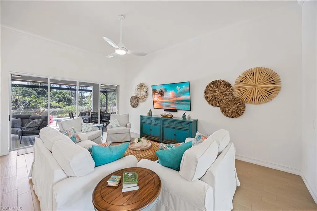 6573 Chestnut CIR, Naples, FL 34109,225043794