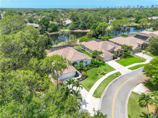 6573  Chestnut  CIR, Naples, FL 34109