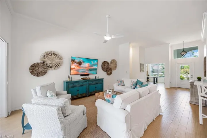 6573  Chestnut  CIR, Naples, FL 34109