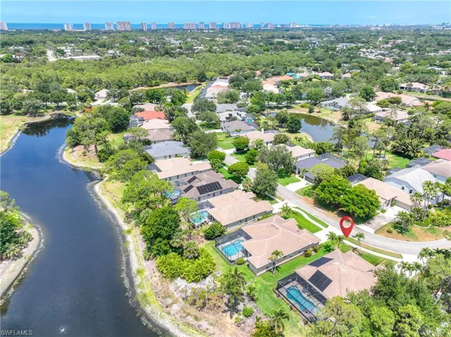 6573  Chestnut  CIR, Naples, FL 34109