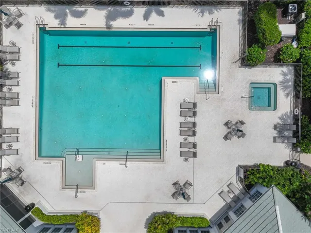 6573  Chestnut  CIR, Naples, FL 34109