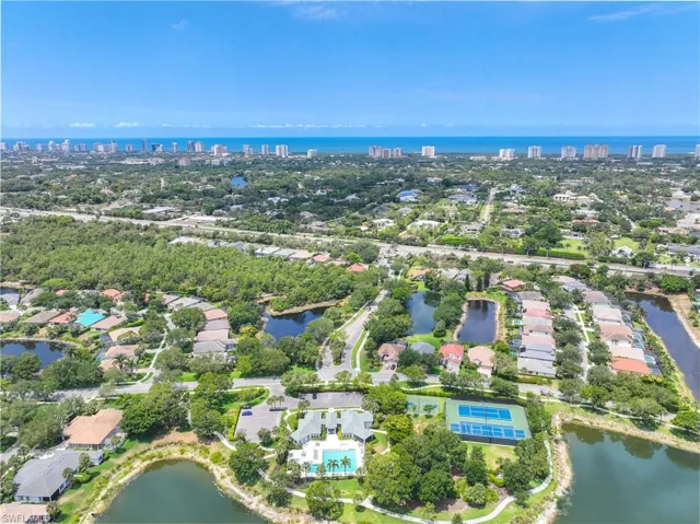 6573  Chestnut  CIR, Naples, FL 34109