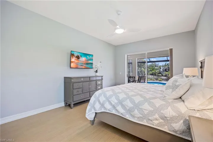 6573  Chestnut  CIR, Naples, FL 34109