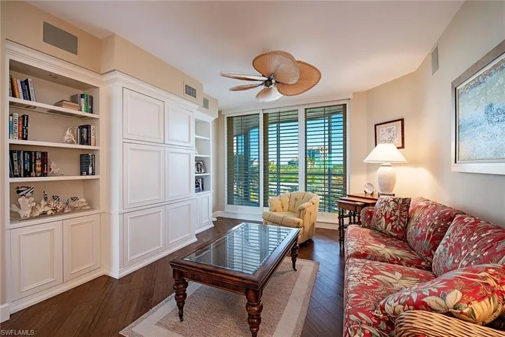 8231  Bay Colony  DR, Naples, FL 34108