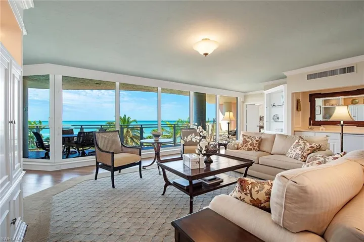 8231  Bay Colony  DR, Naples, FL 34108