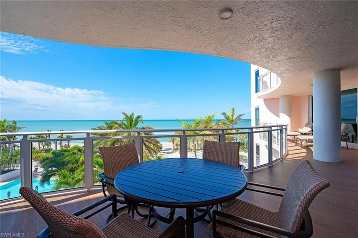8231  Bay Colony  DR, Naples, FL 34108