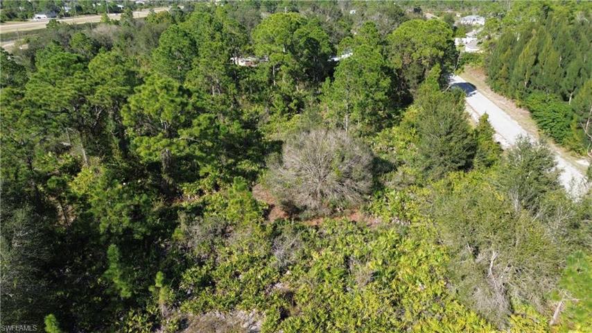 1409 Pine AVE, LEHIGH ACRES FL 33972