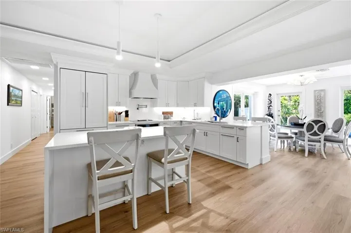 1274 Pine Ct, Naples, Florida 34102