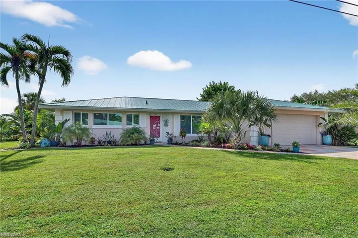 4638 Vinsetta Ave, North Fort Myers, Florida 33903