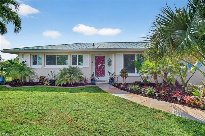 4638 Vinsetta Ave, North Fort Myers, Florida 33903