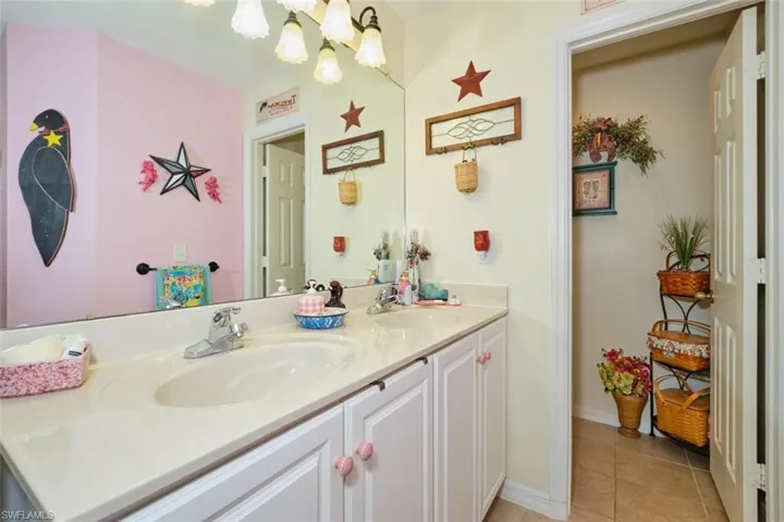 9238  Aegean  CIR, Lehigh Acres, FL 33936