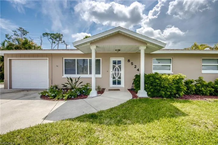 8524  Dartmouth  ST, Fort Myers, FL 33907