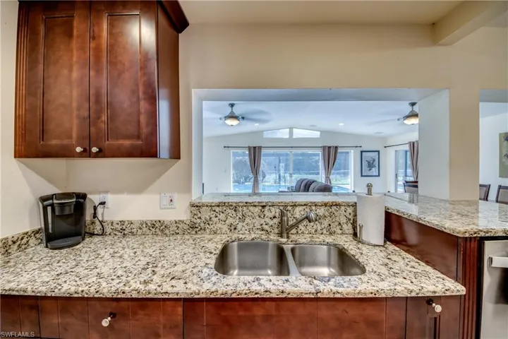 8524  Dartmouth  ST, Fort Myers, FL 33907