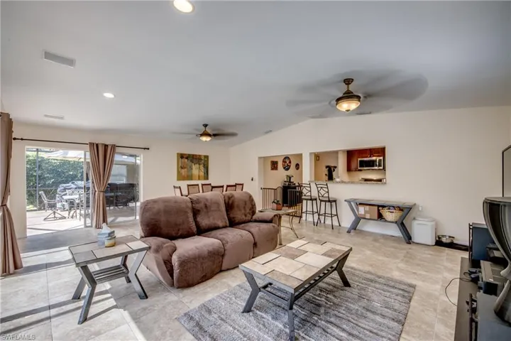 8524  Dartmouth  ST, Fort Myers, FL 33907