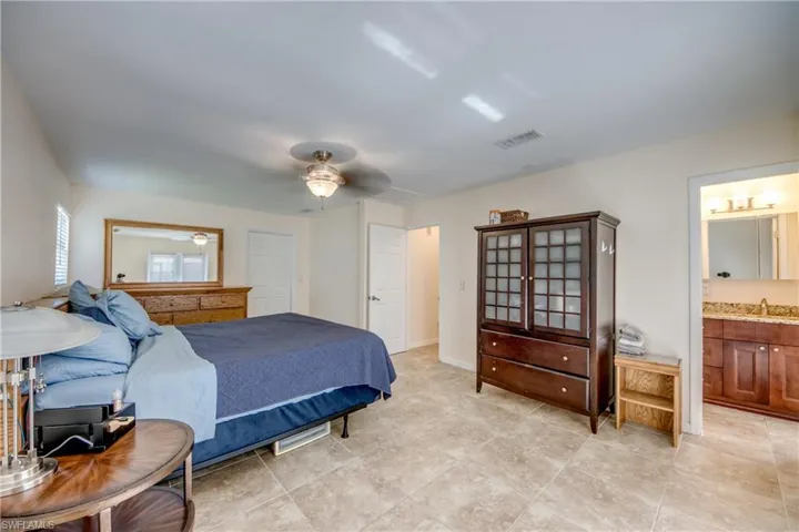 8524  Dartmouth  ST, Fort Myers, FL 33907