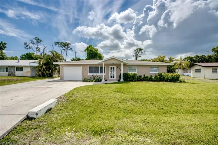 8524  Dartmouth  ST, Fort Myers, FL 33907
