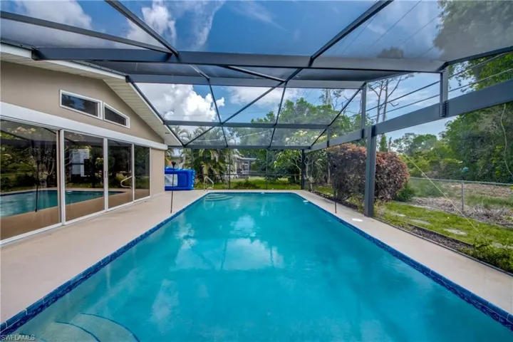8524  Dartmouth  ST, Fort Myers, FL 33907