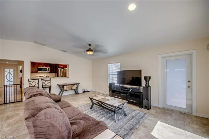 8524  Dartmouth  ST, Fort Myers, FL 33907