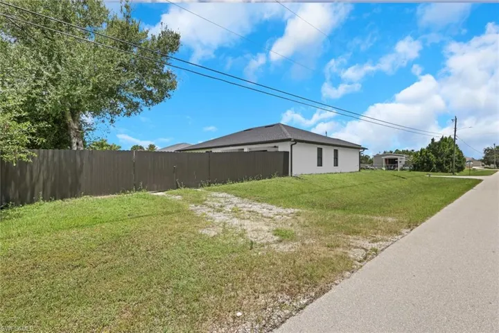 3820 7th St Sw, Lehigh Acres, Florida 33976