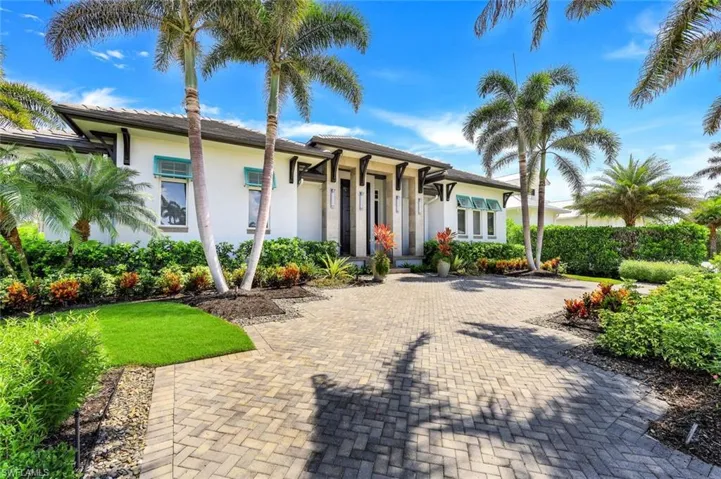 425 Harbour Dr, Naples, Florida 34103