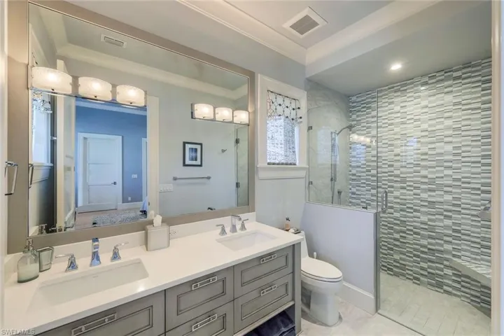 425 Harbour Dr, Naples, Florida 34103