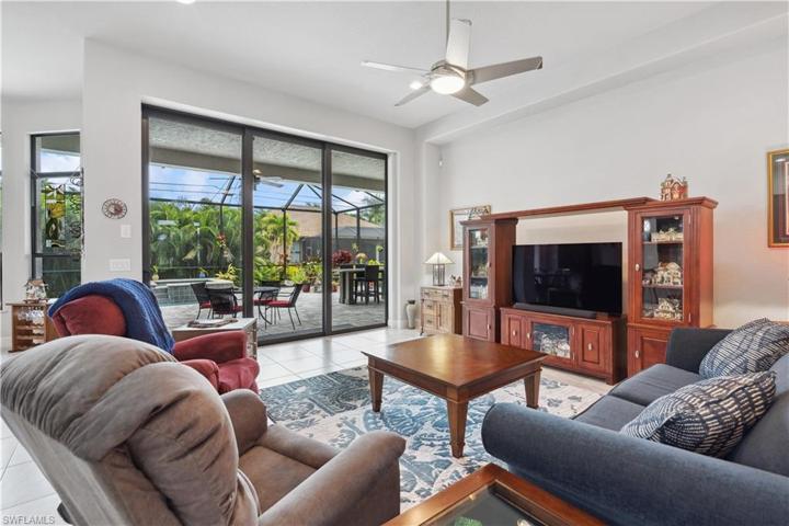 Great room with view toward lanai