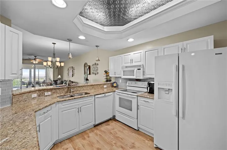14815  Laguna  DR, Fort Myers, FL 33908