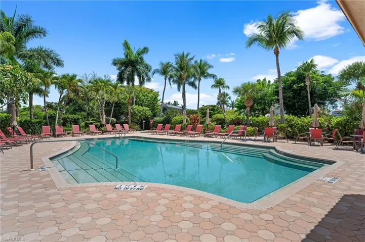 14815  Laguna  DR, Fort Myers, FL 33908