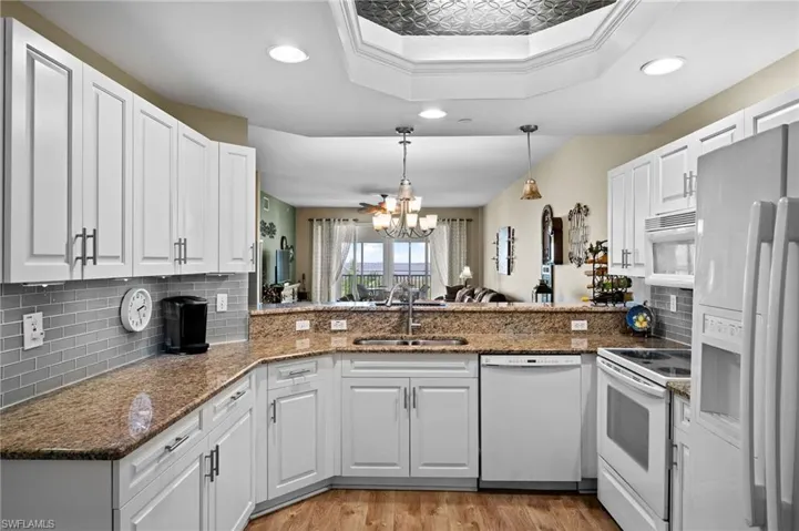 14815  Laguna  DR, Fort Myers, FL 33908