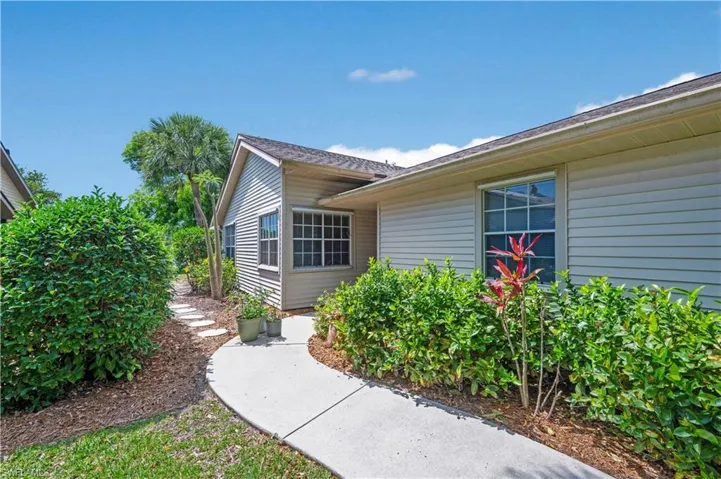 6582  Ilex  CIR, Naples, FL 34109