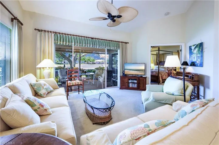6582  Ilex  CIR, Naples, FL 34109