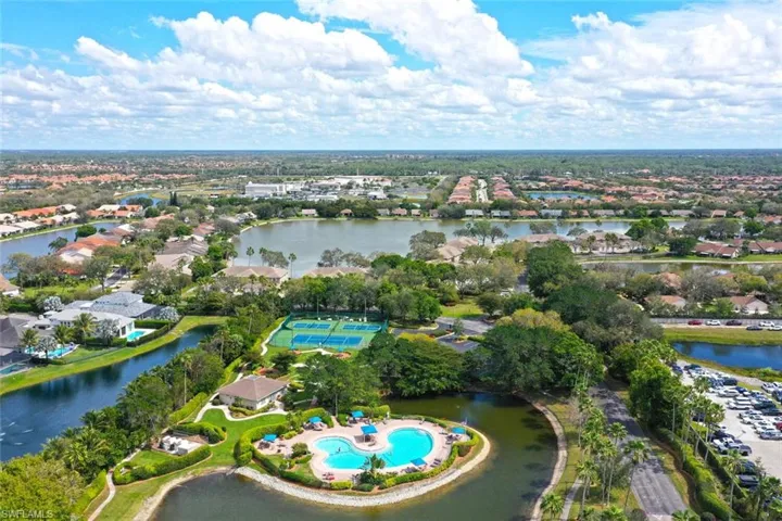 6582  Ilex  CIR, Naples, FL 34109