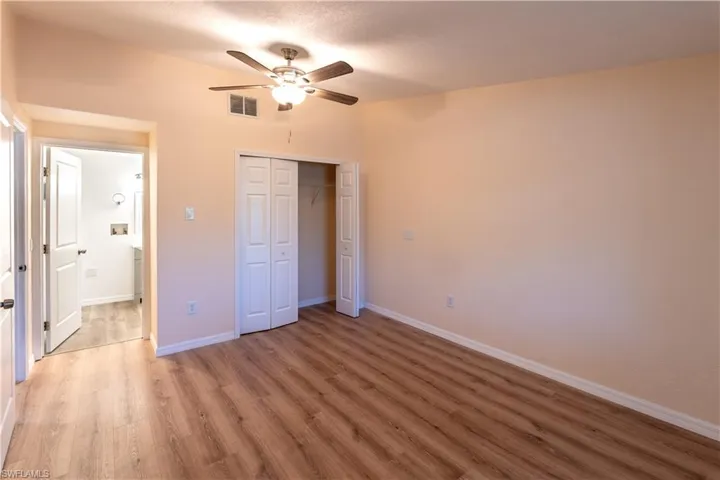 5220  Treetops  DR, Naples, FL 34113