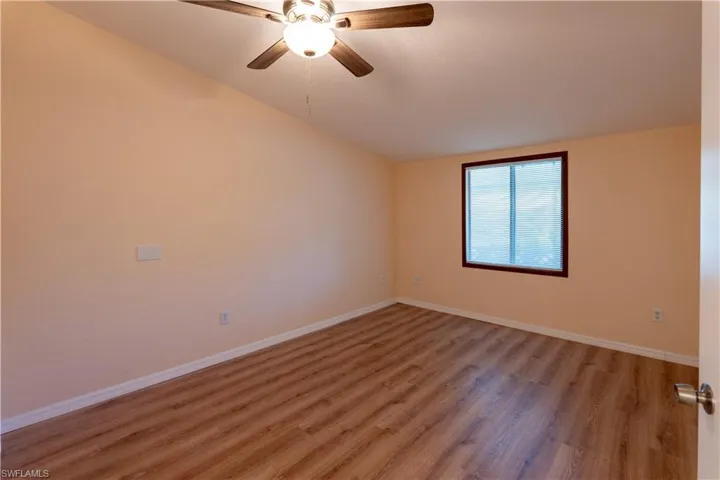 5220  Treetops  DR, Naples, FL 34113