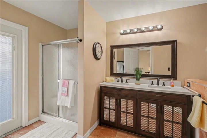 211 Nw 26th Ave, Cape Coral, Florida 33993