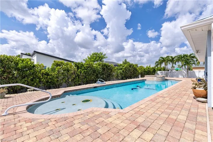 1620 Nw 12th St, Cape Coral, Florida 33993