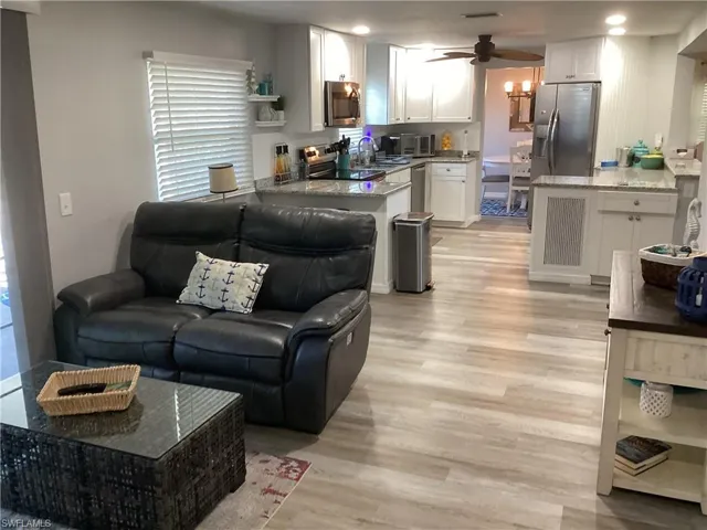 4 Chateau Way, Naples Fl 34112