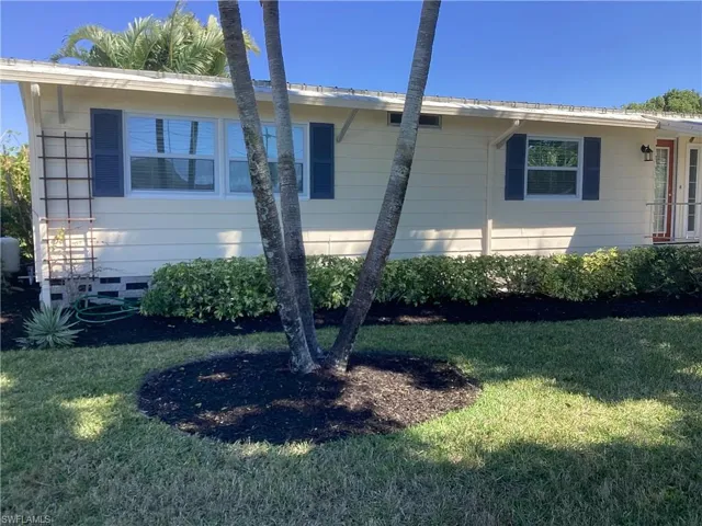 4 Chateau Way, Naples Fl 34112