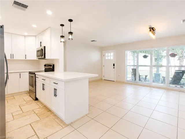 4021 Se 3rd Ave, Cape Coral, Florida 33904