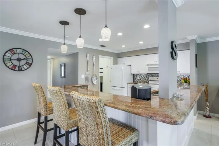 Eat in Kitchen w/ pendant lighting