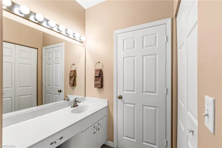 12081 Summergate Cir 203, Fort Myers, Florida 33913