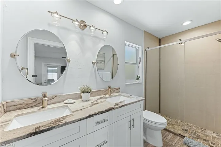 737 91st Ave N, Naples, Florida 34108
