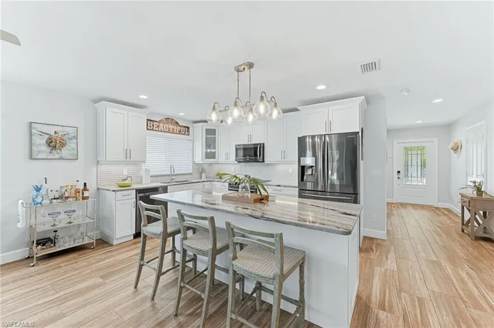 737 91st Ave N, Naples, Florida 34108