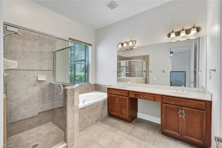 13055  Simsbury  TER, Fort Myers, FL 33913
