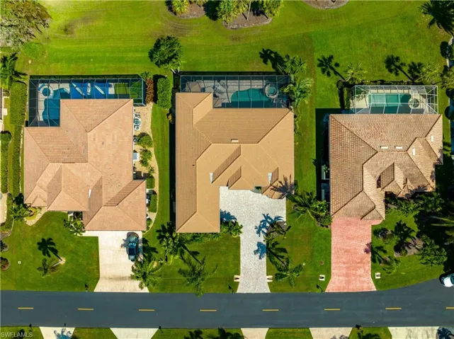 28411  Del Lago  WAY, Bonita Springs, FL 34135