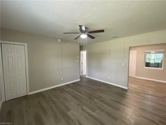 Living room with a ceiling fan