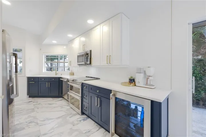 2148  Paget  CIR, Naples, FL 34112